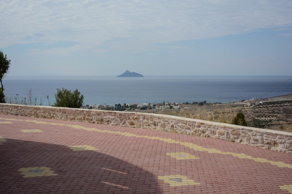 Villas Alexandros Petrino Kalamaki  Zimmer foto